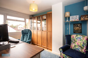 Sitting Room- click for photo gallery